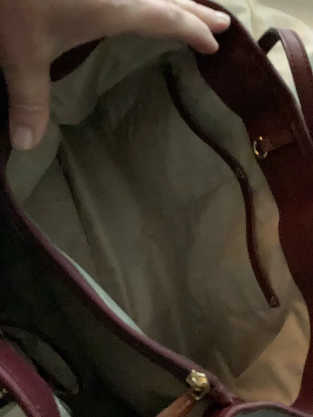 Michael Kors tore handbag - Picture 6 of 11